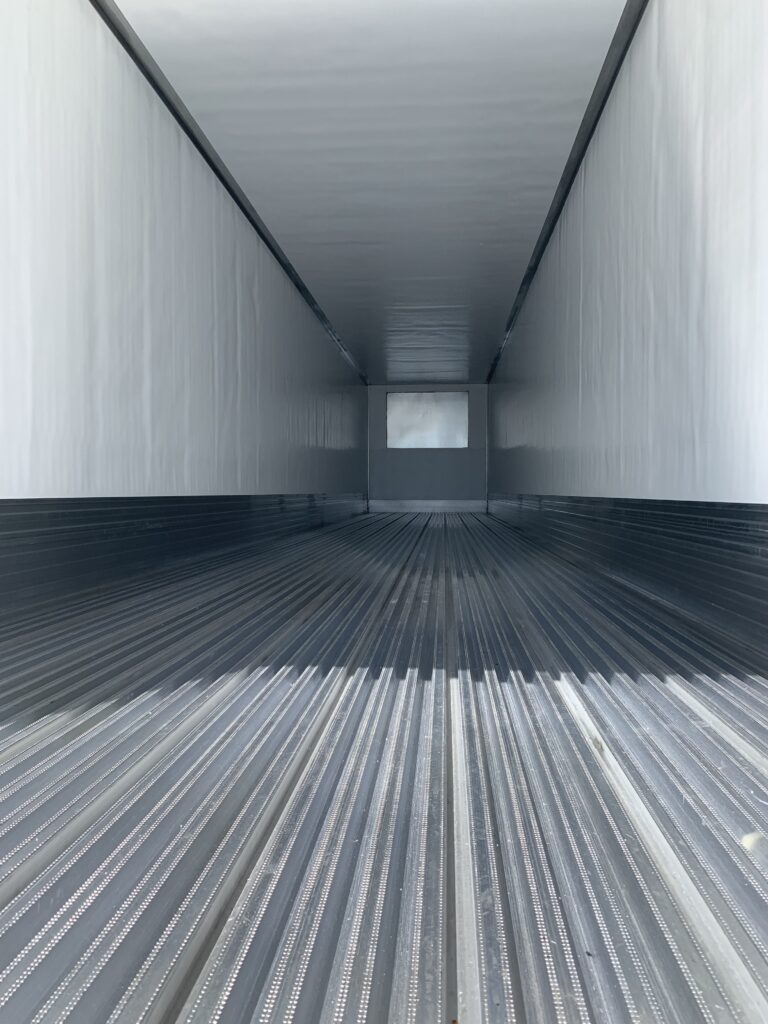 53 Utility Refrigerated Trailer Inside